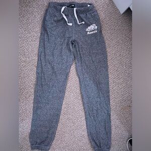 Woman’s Grey Roots Sweatpants Size XXS